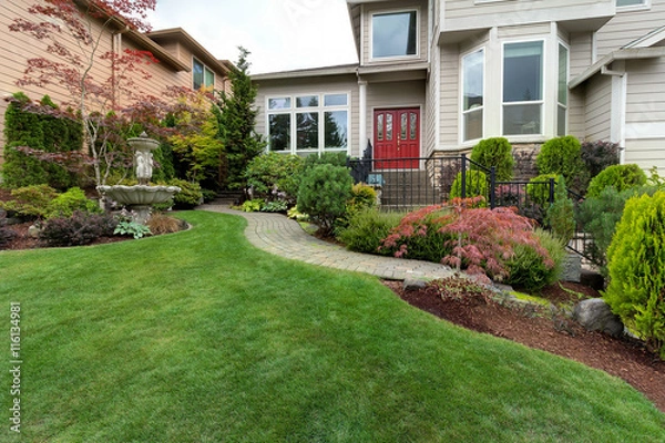 Obraz Frontyard of House with Water Fountain