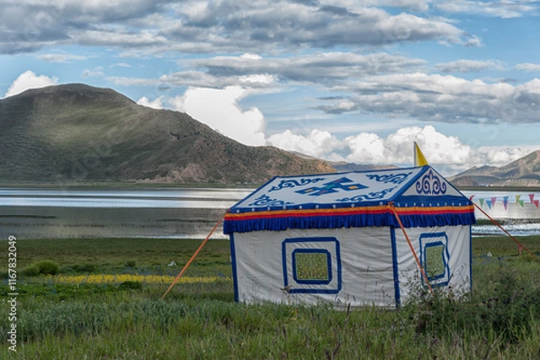 Obraz Beautiful tibetan landscape beetwen Samding Monastery on Yamdrok Lake, Tibet
