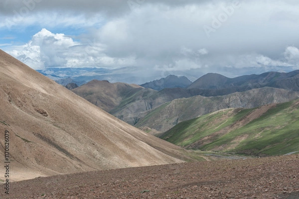 Obraz Kya Wu Lha Pass, one of the best viewing platforms to see the Himalayas in Tibet.