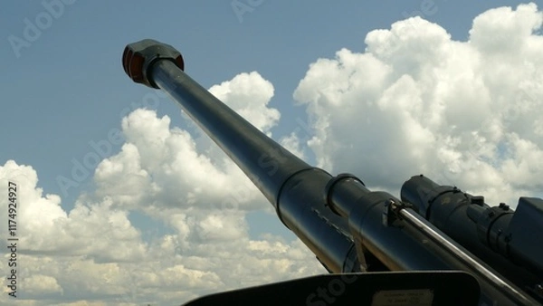 Fototapeta howitzer and clouds