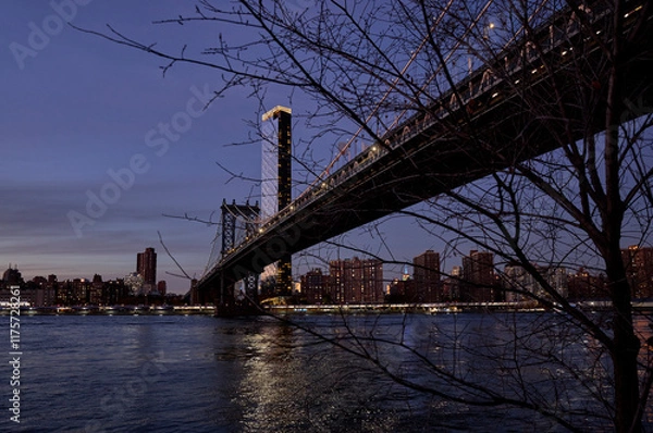 Obraz widok na Manhattan Bridge East River w Nowym Jorku , drapacze chmur wieczorem