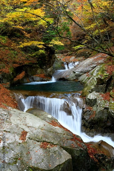 Fototapeta 秋の西沢渓谷　三重の滝