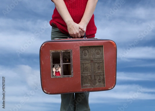 Obraz trunk with window and door