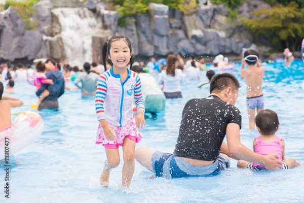 Obraz プールで遊ぶ女の子