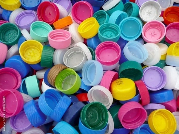 Obraz Przetwarzaj plastikowe zakrętki do butelek