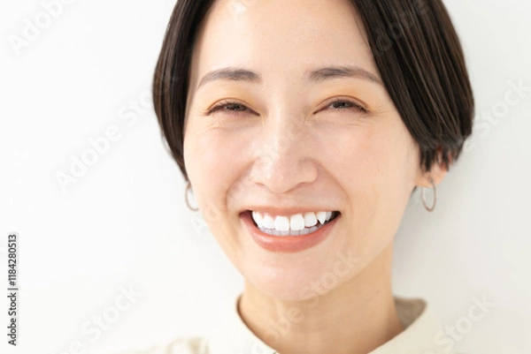 Fototapeta 笑顔のミドル女性