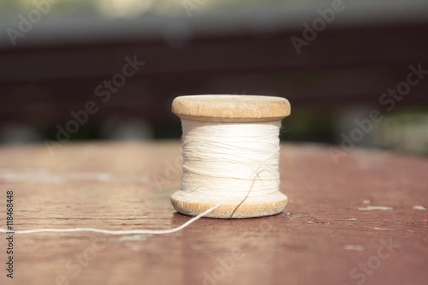 Obraz Моток старых белых ниток
