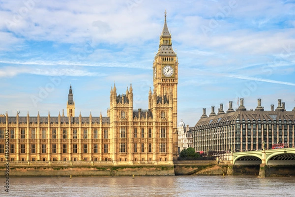 Fototapeta View to Palace of Westminster across river Thames, London. Copy space in sky.