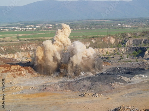 Fototapeta взрыв в карьере