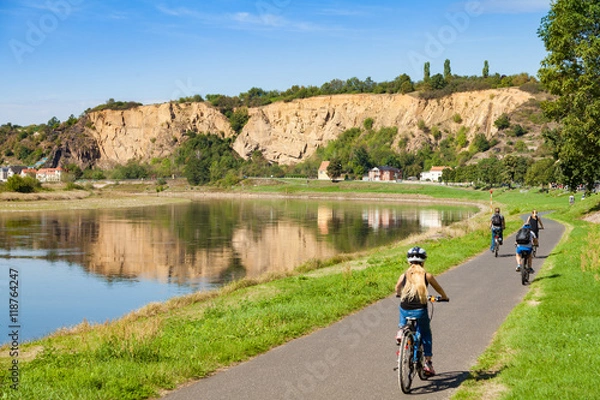 Fototapeta Radweg an der Elbe bei Diesbar-Seusslitz