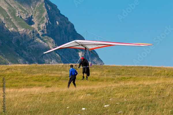 Obraz Deltaplano in atterraggio