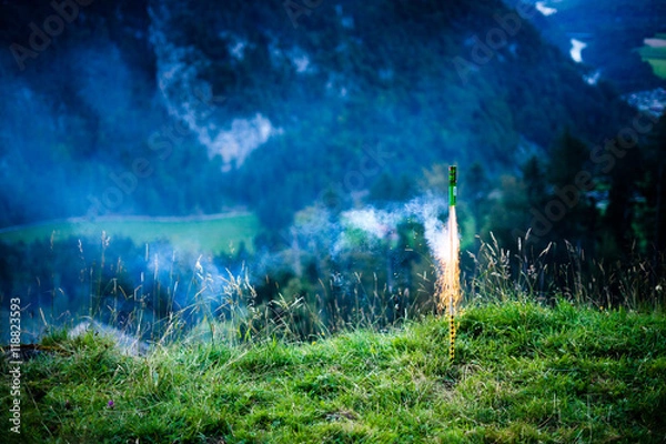 Fototapeta 1. August Berner Oberland Rakete