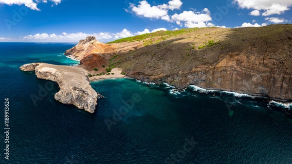 Fototapeta Magnifique vue aérienne de l'ile de UA HUKA dans l'archipel des marquises en Polynésie francaise 