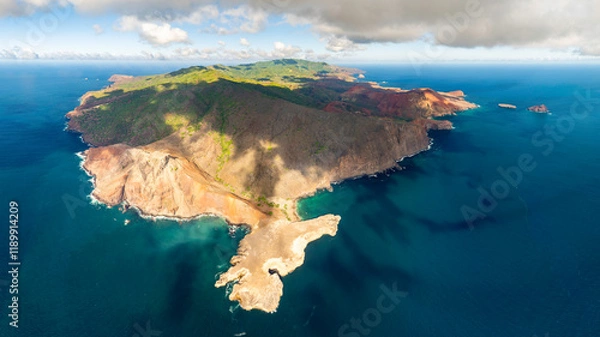 Fototapeta Magnifique vue aérienne de l'ile de UA HUKA dans l'archipel des marquises en Polynésie francaise 