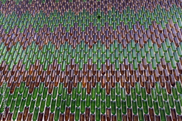 Obraz Temple au million de bouteilles , Wat Pa Maha Chedi Kaew, Sisaket, Thailande