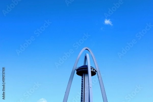 Obraz 愛知県一宮市木曽三川公園１３８タワーパークのタワーと青空