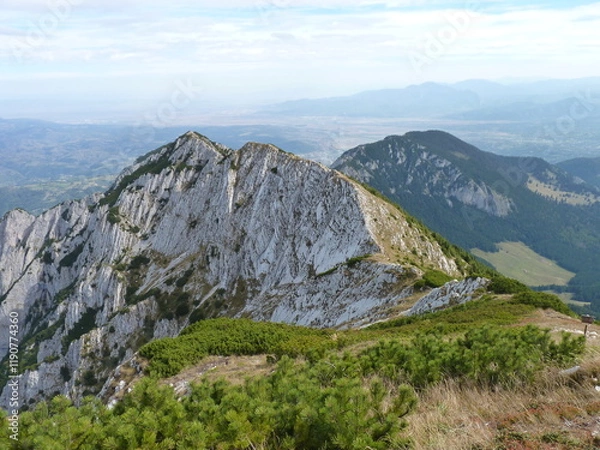 Obraz Hiking in Romania. The Piatra Craiului ridge in the Carpathian mountains