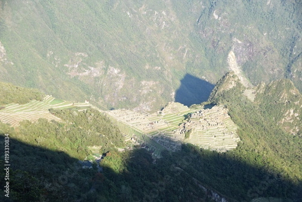 Obraz Trekking in Peru: Machu Picchu from the Sun Gate in the early morning sunshine