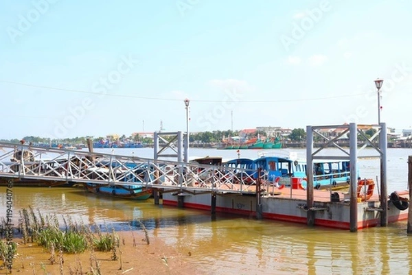 Fototapeta メコン川の桟橋 ボート乗り場
