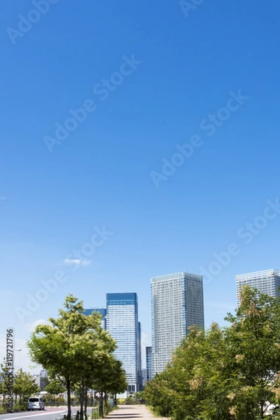 Obraz 豊洲　再開発地区　新豊洲駅前から　建築ラッシュの晴海月島方面の高層マンションを望む