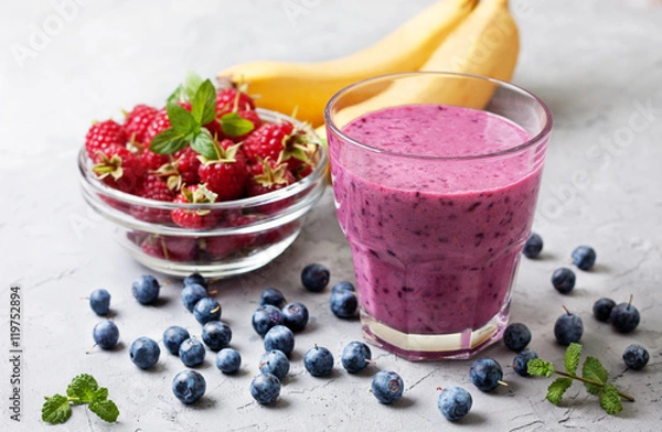 Obraz blueberries raspberry banana smoothie
