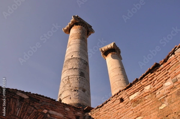 Obraz Temple of Artemis at Sardes Lydia Ancient City in Salihli, Manisa, Turkey