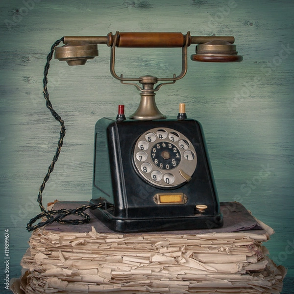 Obraz Old black telephone