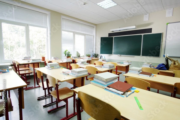 Fototapeta Wnętrze pustej klasy szkolnej