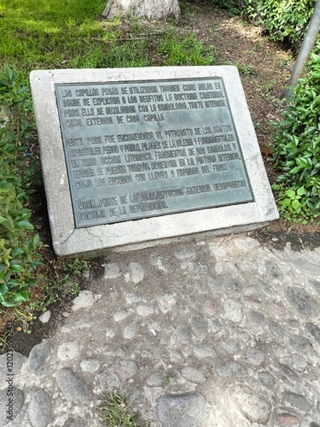 Obraz Placa que conmemora un hecho histórico.