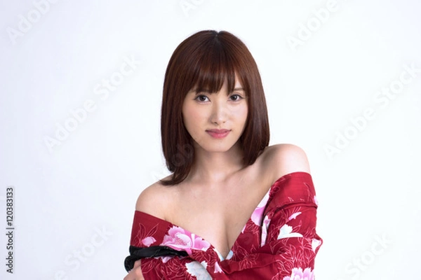 Obraz 女性モデルが、浴衣（和服）を着ています。