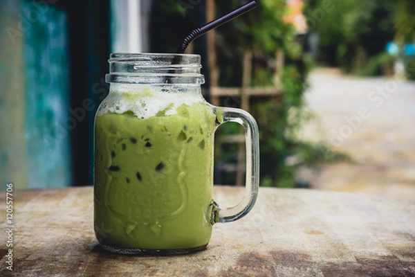 Obraz ice green tea on background