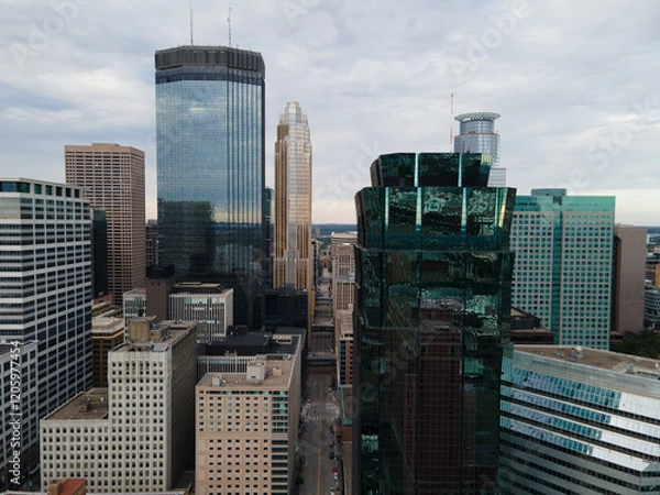 Obraz Downtown Minneapolis skyline with modern skyscrapers