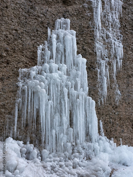 Obraz Eiszapfen im Winter am Bach