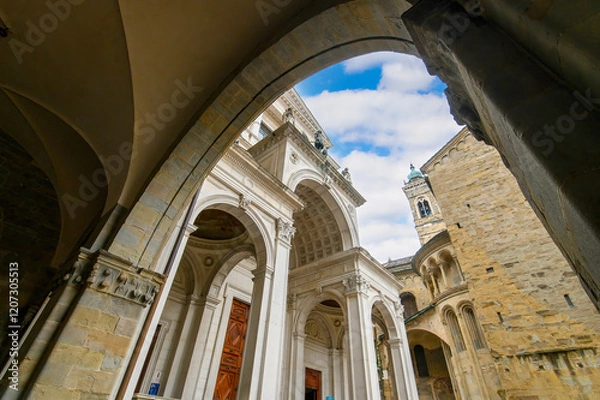 Fototapeta The Duomo in Citta Alta, Bergamo, Italy. Historical cathedral architecture of Old town. Beautiful medieval church 