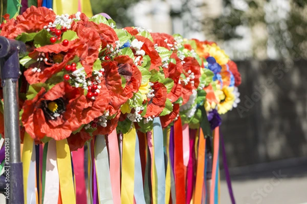 Obraz A wreath of artificial flowers