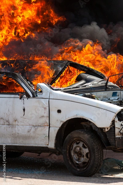 Obraz burning car burning car - Exercise firefighters