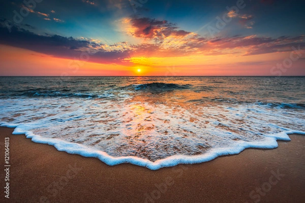 Obraz Piękny wschód słońca nad morzem