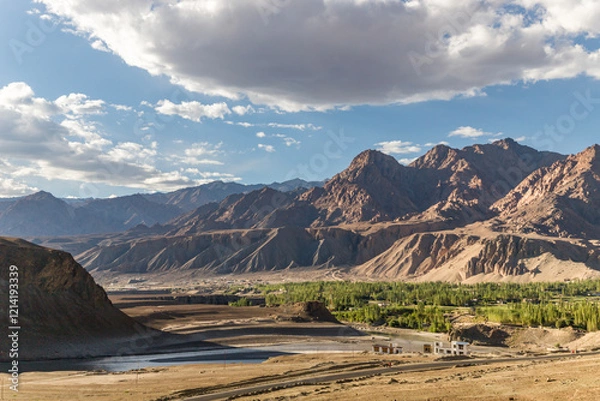 Fototapeta Himalayan mountain view at Nimmoo village in Ladakh, passing through the Zanskar Valley Road in Ladakh, India.