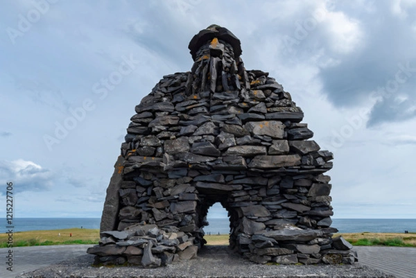 Obraz Bárður Snæfellsás Statue, Gatklettur, Arnarstapi, Snæfellsnes Peninsula
