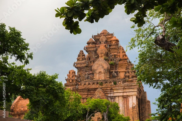 Fototapeta Чамские башни По Нагар