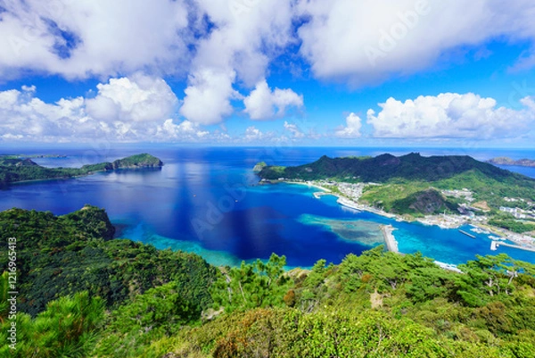 Obraz 旭山から眺める二見湾の美しい海　小笠原