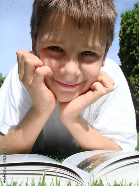 Obraz junge liest buch 5