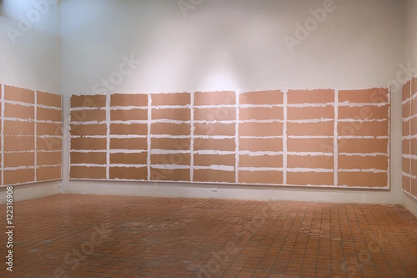 Fototapeta Gallery under construction, empty room concept