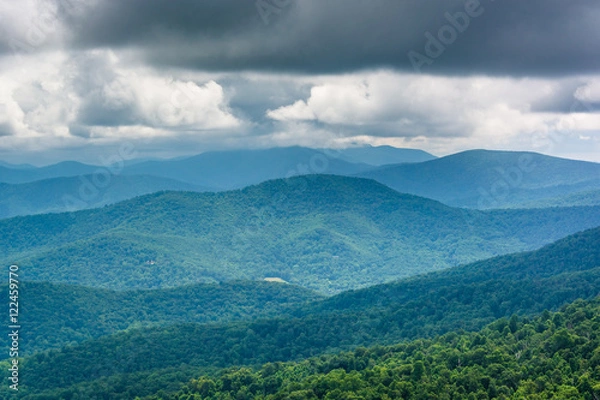 Fototapeta Layers of the Blue Ridge Mountains, seen from Skyline Drive in S
