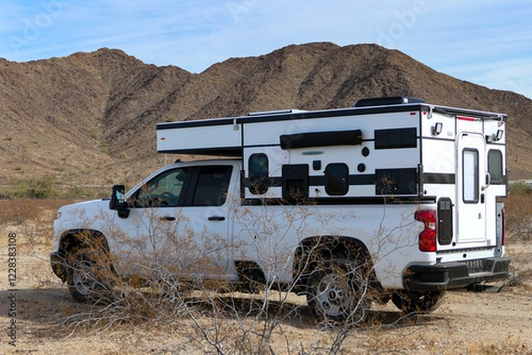 Fototapeta Pop-up Slide-in Truck Camper