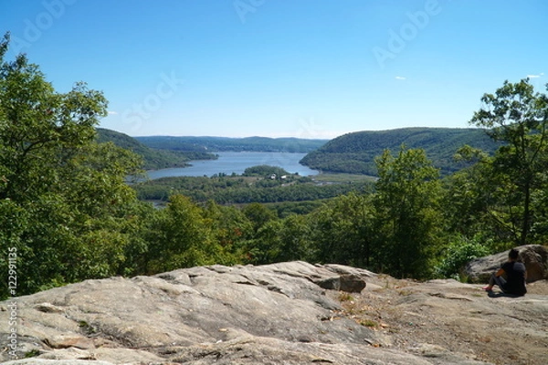 Obraz Overhead view from Bear Mountain Park, New York in the summer. Overlooking the Hudson River towards the big city. Visitors hike the mountain trails to the summit for fun and recreation.