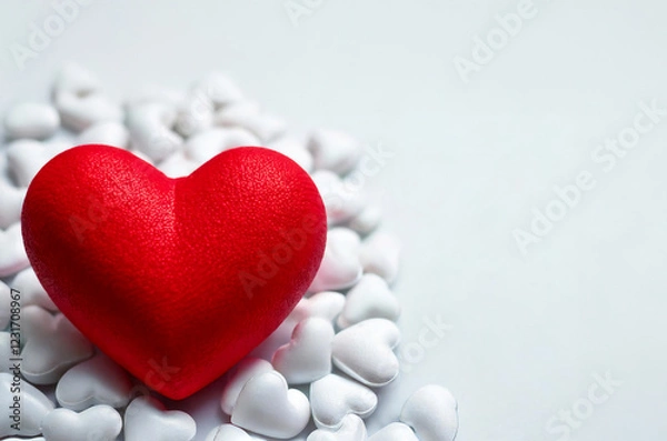 Obraz 赤いハートと白いハートのコントラストが美しいロマンチックな背景