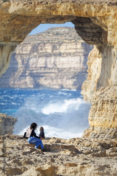 Obraz Looking the Azur Window, Gozo, Malta