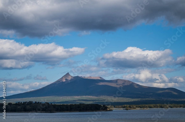 Fototapeta 大沼国定公園からの駒ヶ岳