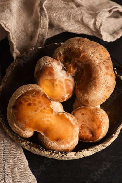 Obraz Cooking imgredients. Shiitake mushrooms on plate